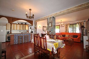 1075 Villa Rosa
