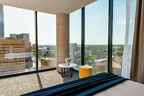 Crowne Plaza Adelaide by IHG