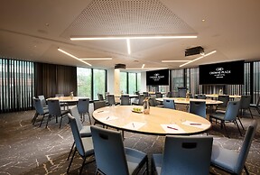 Crowne Plaza Adelaide by IHG