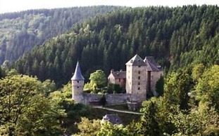 Spacious Holiday Home in Ovifat With Terrace