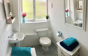 Apple Perch 2BR Flat-Free Parking