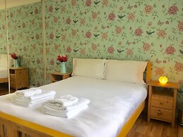 Apple Perch 2BR Flat-Free Parking