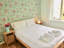 Apple Perch 2BR Flat-Free Parking