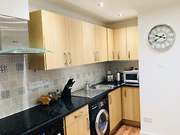 Fountain View 1BR Flat-Free Parking