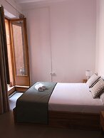 Apartamentos La Guarida 1820