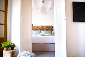 Apartamentos La Guarida 1820