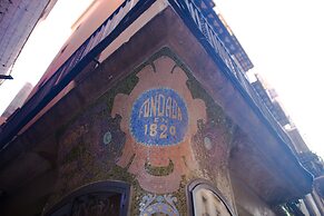 Apartamentos La Guarida 1820