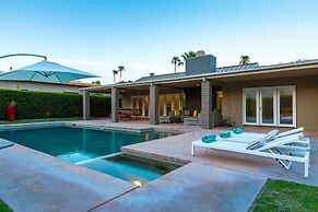 Tranquilo 3 Bedroom Home by RedAwning