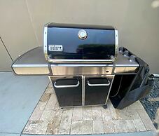 Tranquilo 3 Bedroom Home by RedAwning