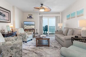 Ocean House 1904 2 Bedroom Condo by RedAwning