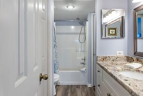 Ocean House 1904 2 Bedroom Condo by RedAwning