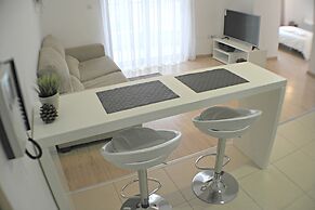 Eden Beach Apartments