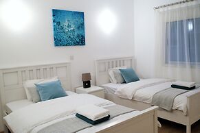 Eden Beach Apartments