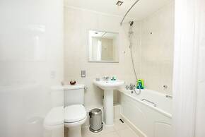 River view Luxury 3bed flat with views