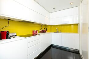 River view Luxury 3bed flat with views