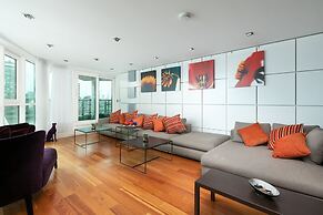 River view Luxury 3bed flat with views