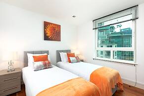 River view Luxury 3bed flat with views