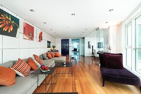 River view Luxury 3bed flat with views