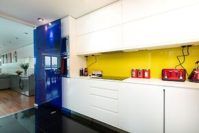 River view Luxury 3bed flat with views