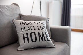 Royal Palace Elegant Apartment