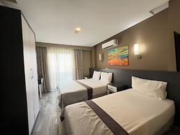 Bone Apart Otel
