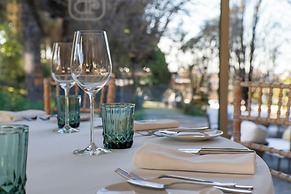Boeira Garden Hotel Porto Gaia, Curio Collection by Hilton