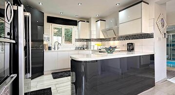 Stunning 3 bedroom villa 'JZ02' with private pool, beautiful interiors