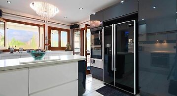 Stunning 3 bedroom villa 'JZ02' with private pool, beautiful interiors