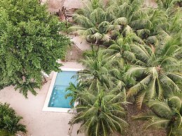 Royal Palm Bacalar Cabañas & Lagoon Club