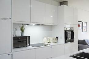 Stylish modern home in Manchester city centre with parking