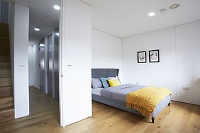 Stylish modern home in Manchester city centre with parking