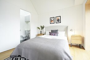 Stylish modern home in Manchester city centre with parking