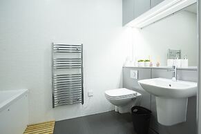 Stylish modern home in Manchester city centre with parking