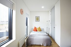 Stylish modern home in Manchester city centre with parking