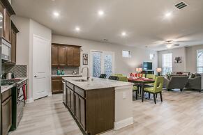 Beautiful furnished 3 bedroom Allen Home