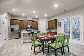 Beautiful furnished 3 bedroom Allen Home