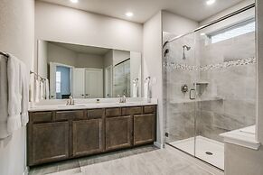 Beautiful furnished 3 bedroom Allen Home