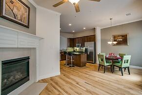 Stylish 3 bedroom Town Home at shops at