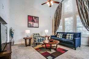 Beautifully furnished TownHome at shops