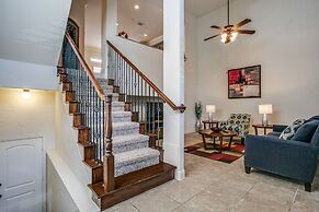 Beautifully furnished TownHome at shops