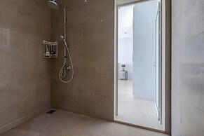 Luxury Modern 4 BR Pool Villa - PH111