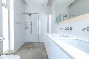 Luxury Modern 4 BR Pool Villa - PH111