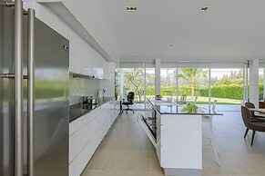 Luxury Modern 4 BR Pool Villa - PH111