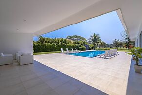 Luxury Modern 4 BR Pool Villa - PH111