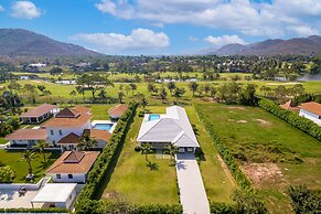 Luxury Modern 4 BR Pool Villa - PH111