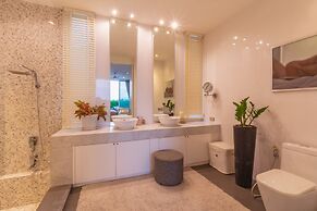 Luxury 3 Bedroom Villa, Sea View (PM-A5)