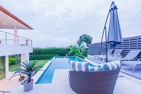 Luxury 3 Bedroom Villa, Sea View (PM-A5)