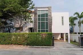 Luxury 3 Bedroom Villa, Sea View (PM-A5)