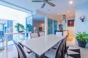 Luxury 3 Bedroom Villa, Sea View (PM-A5)