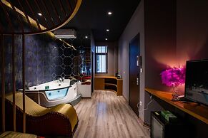 Zen Love Station - Adults Only